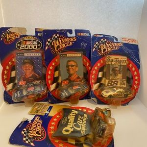 NASCAR Winner’s Circle 2000 Dale Jarrett - Dice-cast Car - 4